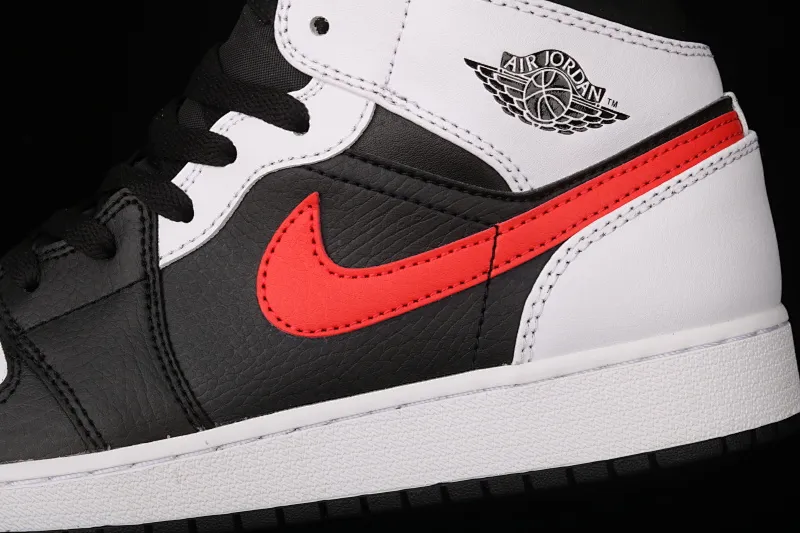 All categories Air Jordan Jordan series basketball shoes Air Jordan 1 Mid G version pure original Air Jordan 1 Mid AJ1 Joe 1 black and white red hook Zhongbang basketball shoes 554725-075